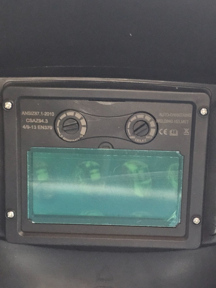 Auto Darkening Welding Helmet Assembly Simple and Compact