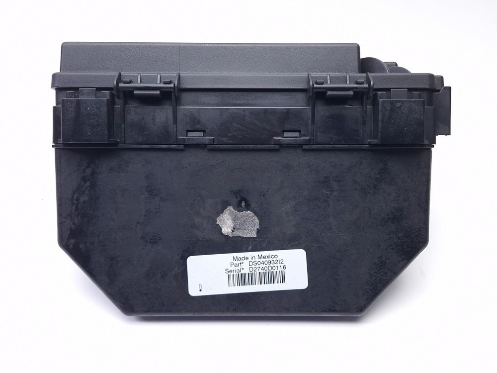 2011 DODGE RAM 1500 2500 INTEGRATED POWER MODULE FUSE BOX