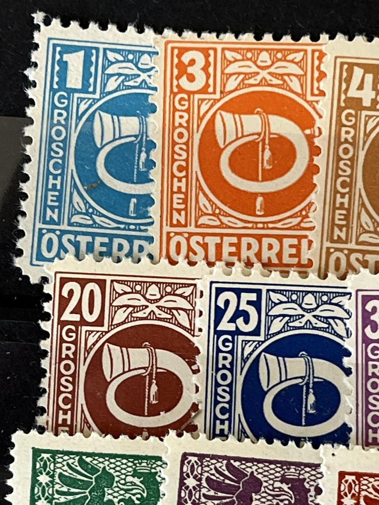 AUSTRIA 1945 - Post Horn, Renner Government - 2 Complete Sets - MNH
