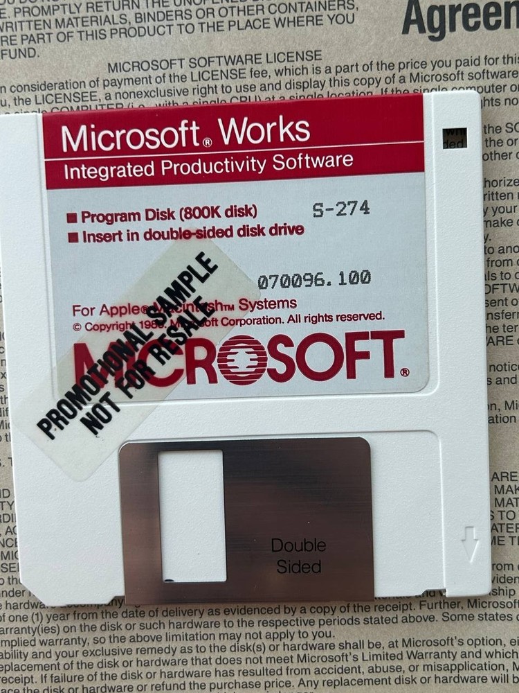 Apple Macintosh Microsoft Works software 1986-87 year. Vintage software