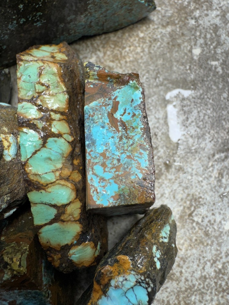 Natural Hubei turquoise mixed mine