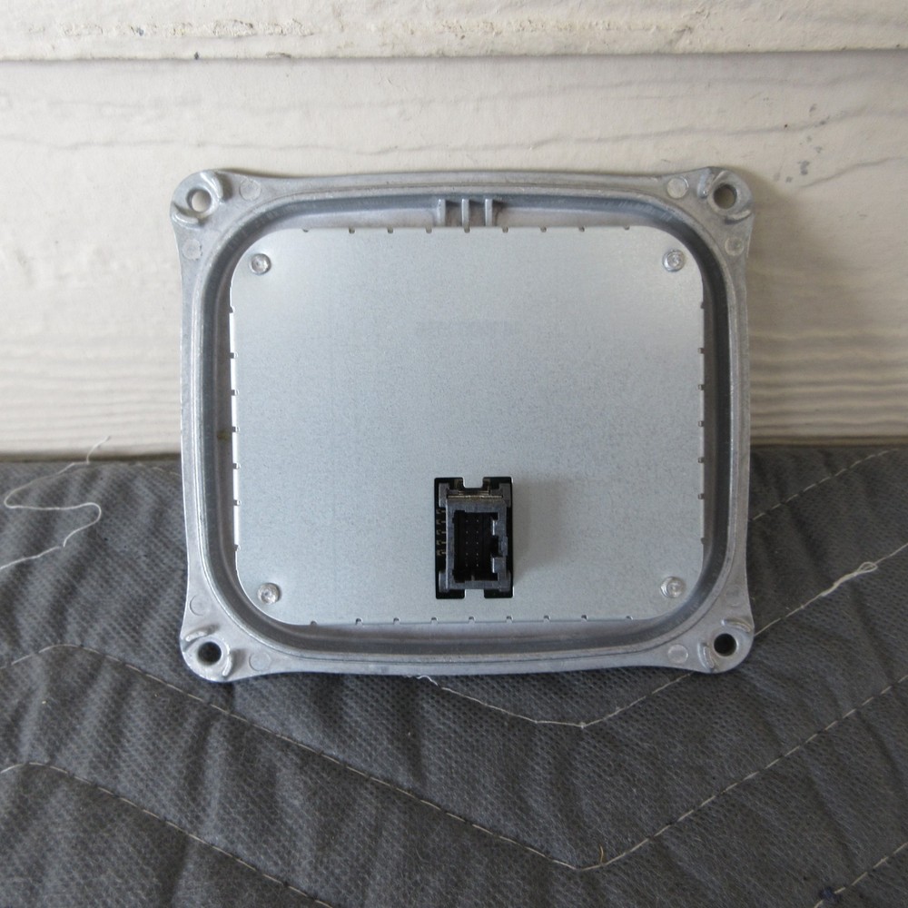 OEM 147000015100 2017-2020 Chrysler Pacifica Headlight Ballast Control Module