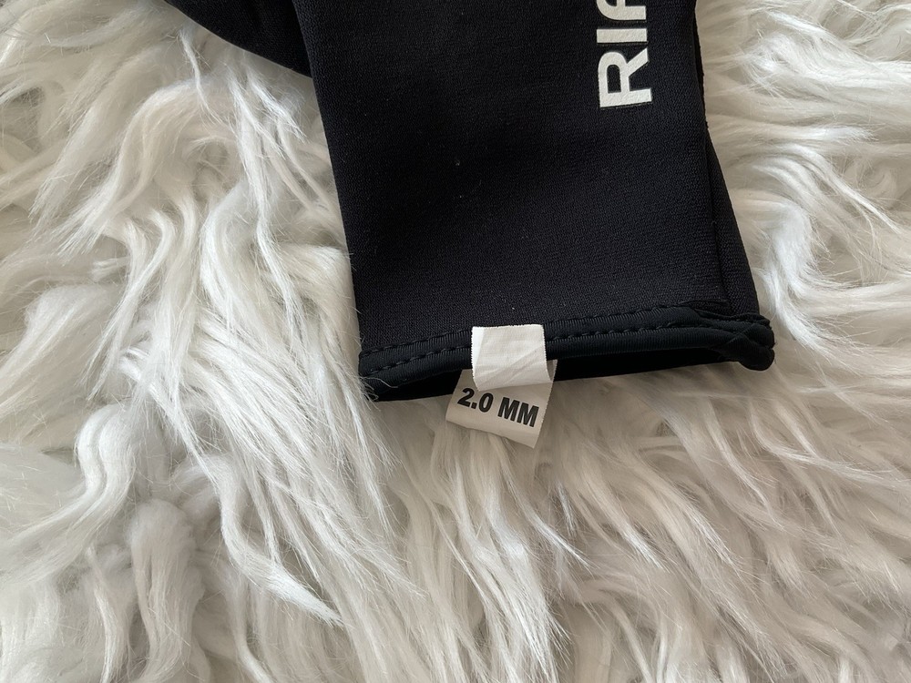 Riffe Black Amara Gloves 2.0MM Size M