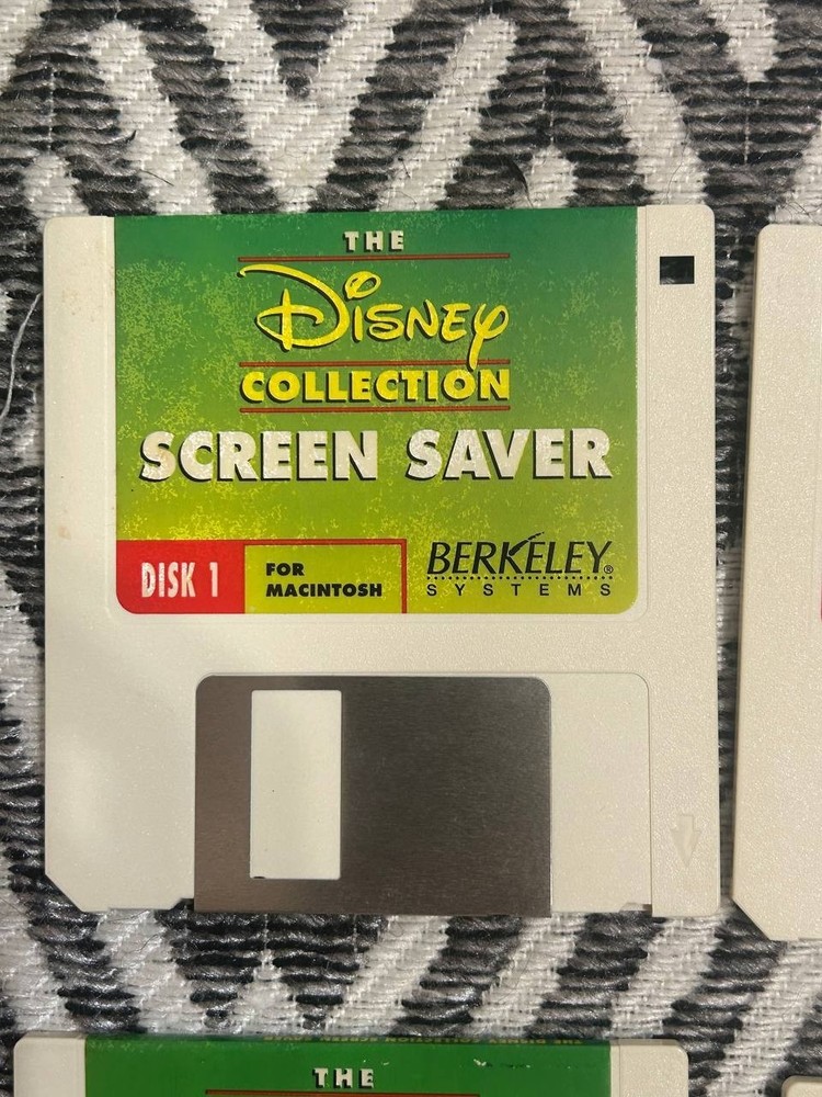 Disney Collection Screen Saver Macintosh 4-Disk Set w/ Box Berkeley Systems