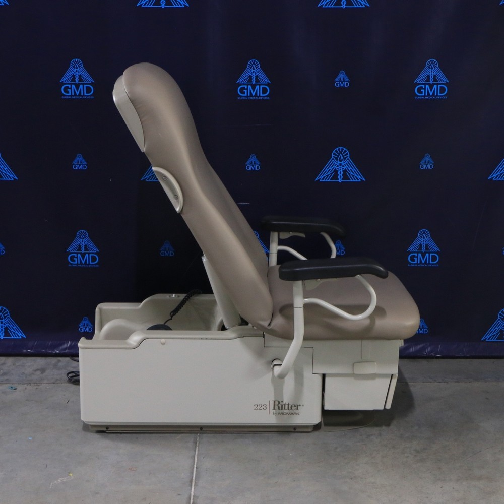 Midmark Ritter 223 Power Examination Table