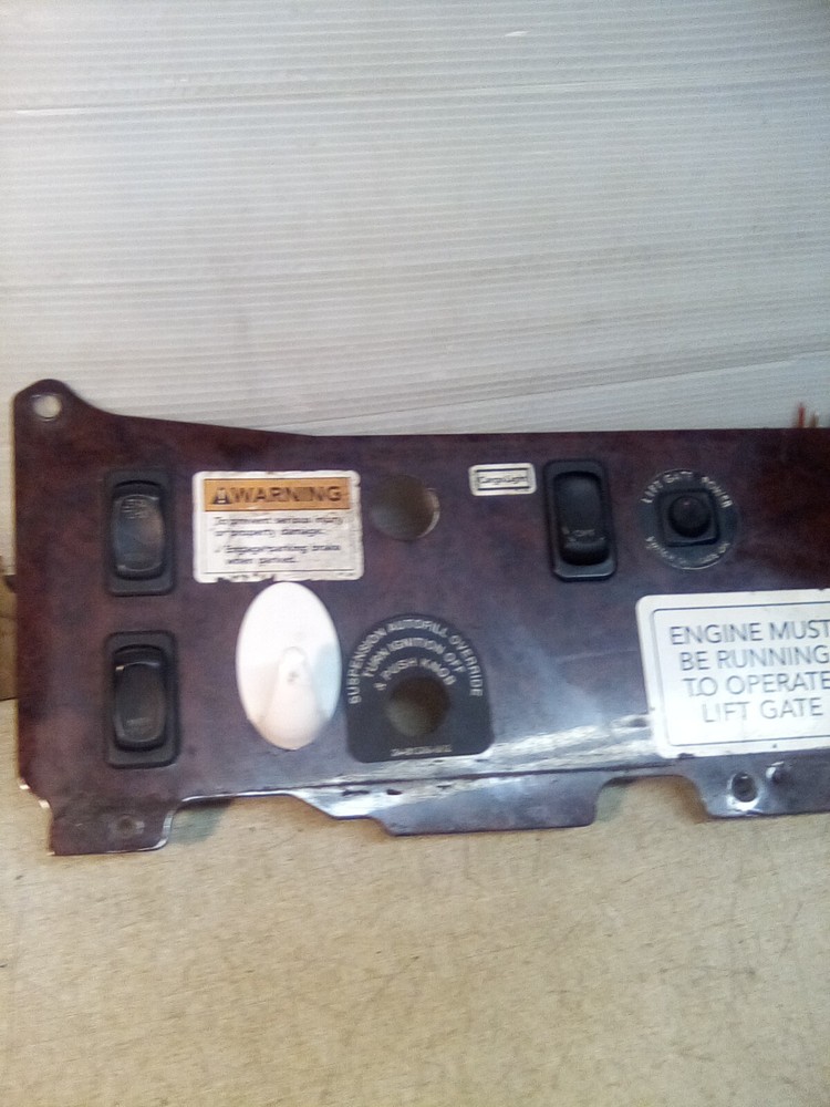 2013 Freightliner M2 Dash Switch Panel 22-53168-001