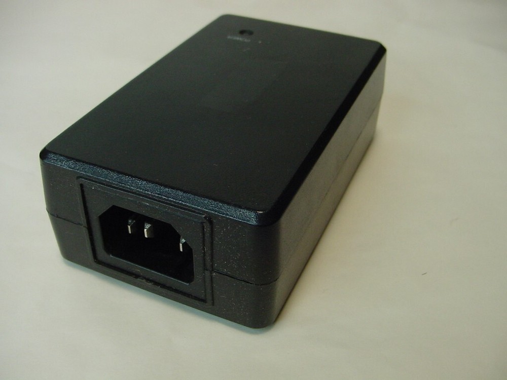 CRESTRON POE INJECTOR PWE-4803RU
