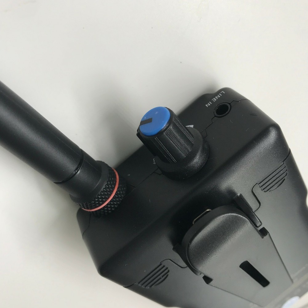 1* Walkie talkie Transmitter + Waterproof Receiver headset for Swimming training