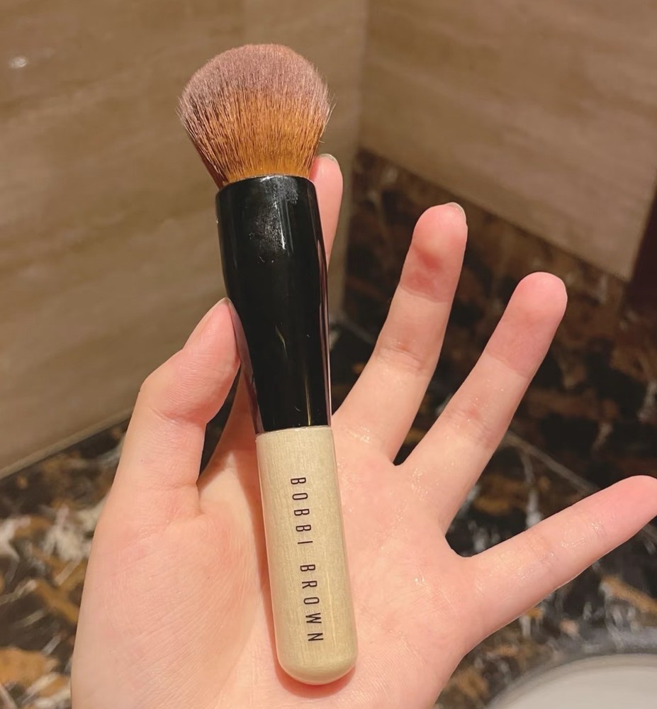 BOBBI BROWN Full Coverage Face Foundation Brush New