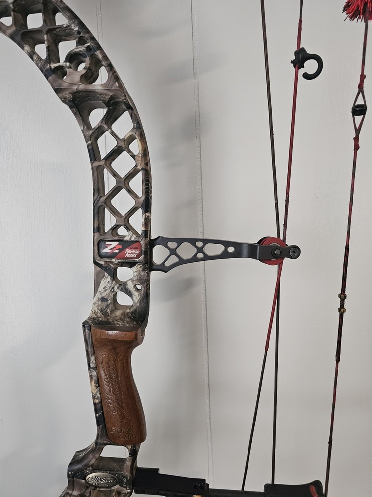 Mathews Z7 Compound Bow