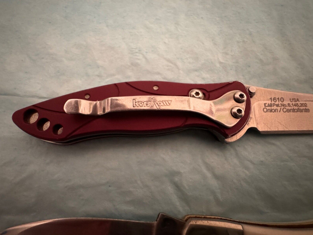 POCKET KNIFES, CONVENIENT, GOOD CONDITION, SO NICE, LIGHT.