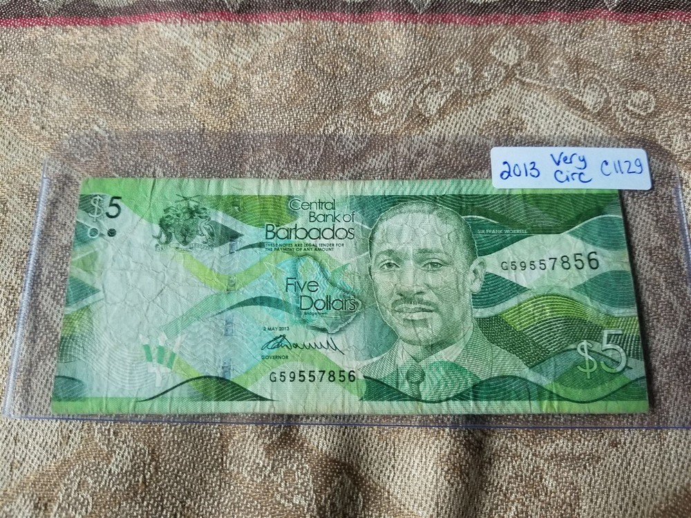 Barbados 5 Dollars 2013 Very Circulated - C1129 Tariff Incl