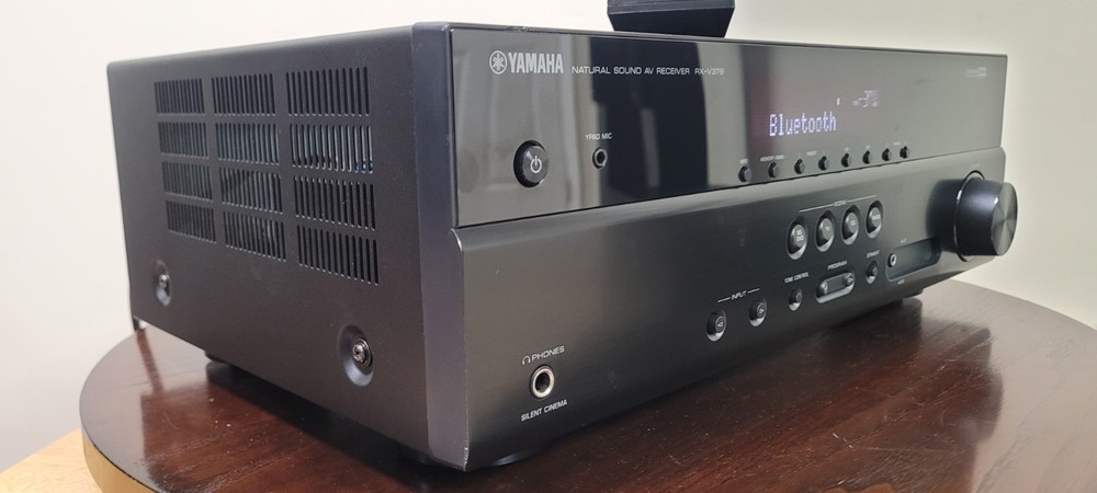 Yamaha RX-V379 Bluetooth Receiver W/Remote Bundle Tested, Works, Excellent.