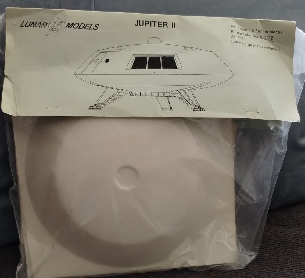 Lunar Models Jupiter II 8" Diameter W/Alpha Moonbase. Read Description