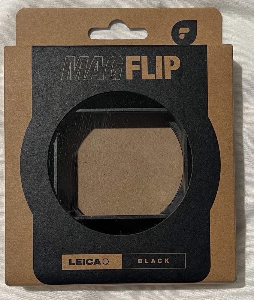 PolarPro MAGFLIP LEICA Q3 (Black)