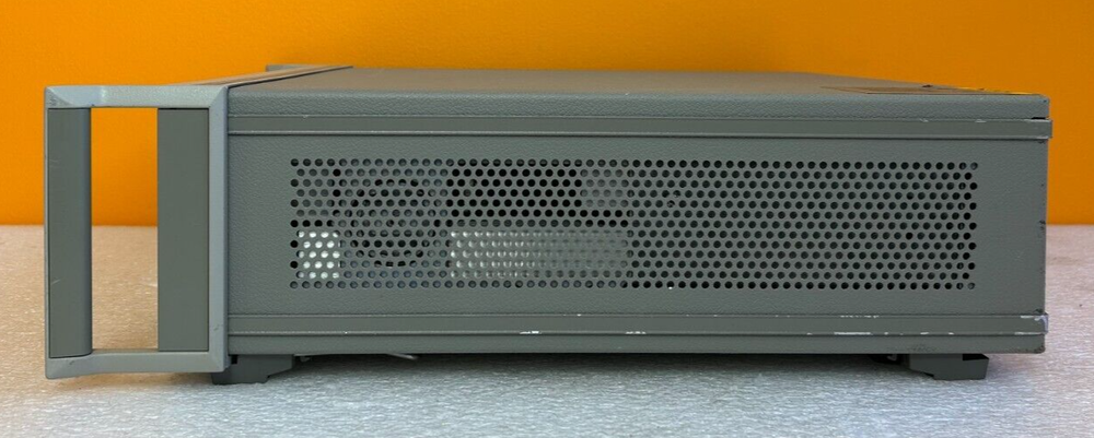 HP 8508A Dual Display / Output, Single Slot, Vector Voltmeter Mainframe. Tested!