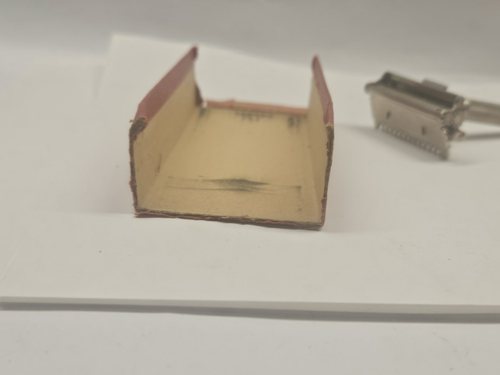 Vintage Valet Auto Strop Razor With Box