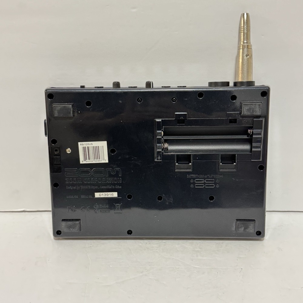 ZOOM R8 Multitrack 8 Track Digital Recorder