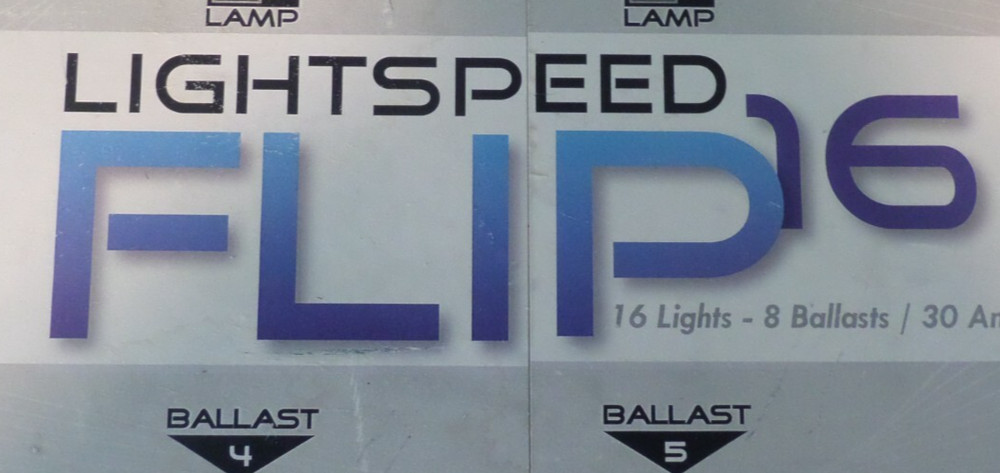 HYDROTEK LIGHTSPEED FLIP 16 Lights 8 Ballast Grow Light HID Controller