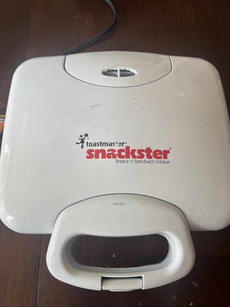 Toastmaster Snackster Snack & Sandwich Maker Model 289 Read!