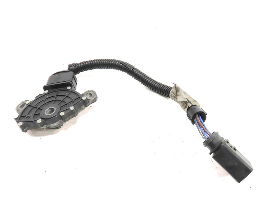 2013 AUDI Q7 (4L) AUTOMATIC TRANSMISSION NEUTRAL SAFETY SWITCH MODULE