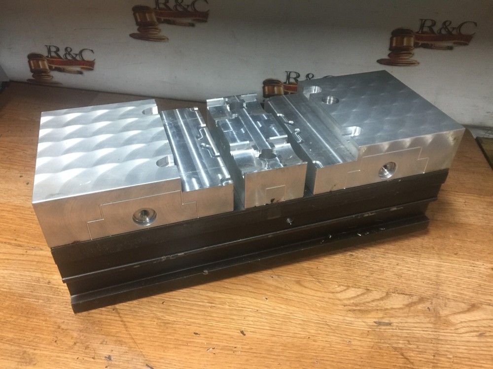 Chick Dual Station Qwik-Lok 6 "
