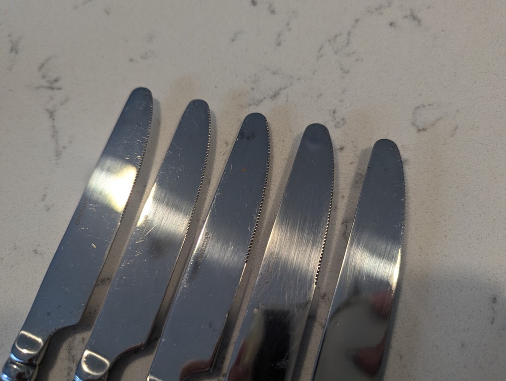 5 x Dinner Knives Tortola Oneida Stainless