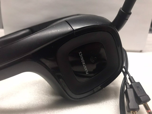 Plantronics Audio 355 Headset w/ microphone - Volume Control - tested working
