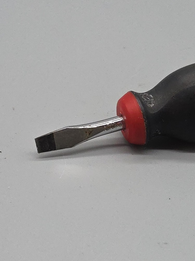 Mac Tools 1/4" Flat Slotted Stubby Screwdriver Comfort Grip Handle