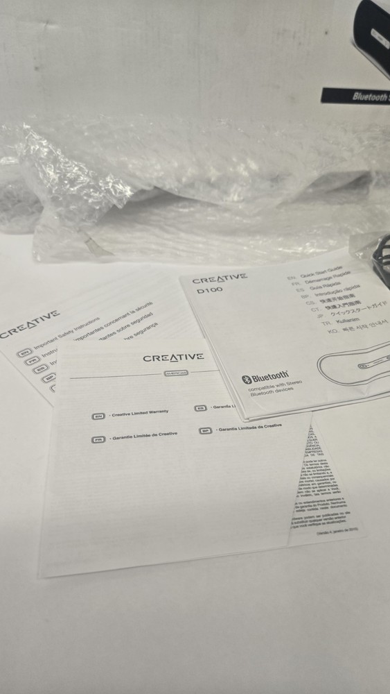 Creative D100 Bluetooth Wireless Speaker White - Portable Stereo Boxed & Tested