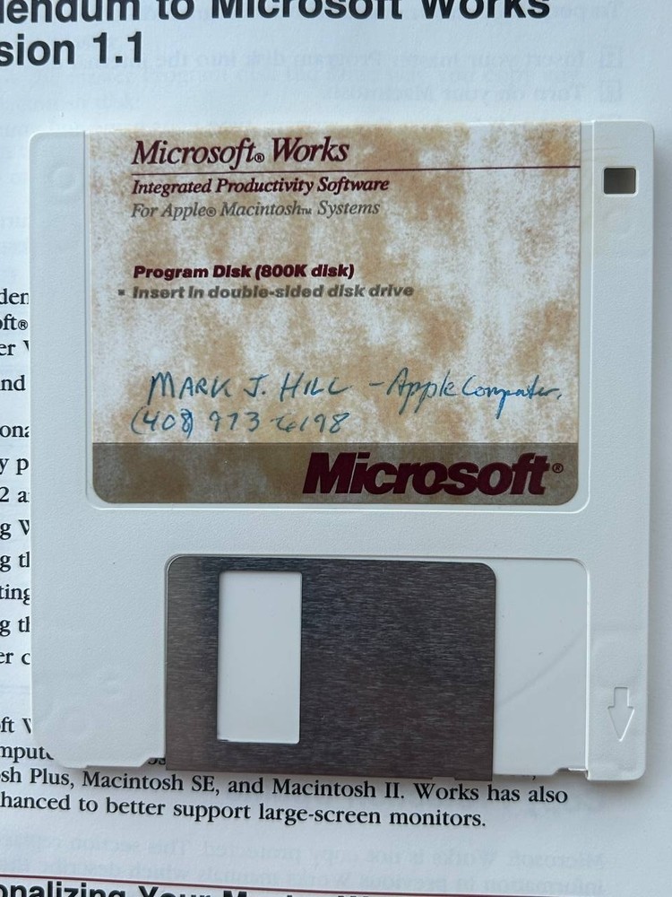 Apple Macintosh Microsoft Works software 1986-87 year. Vintage software