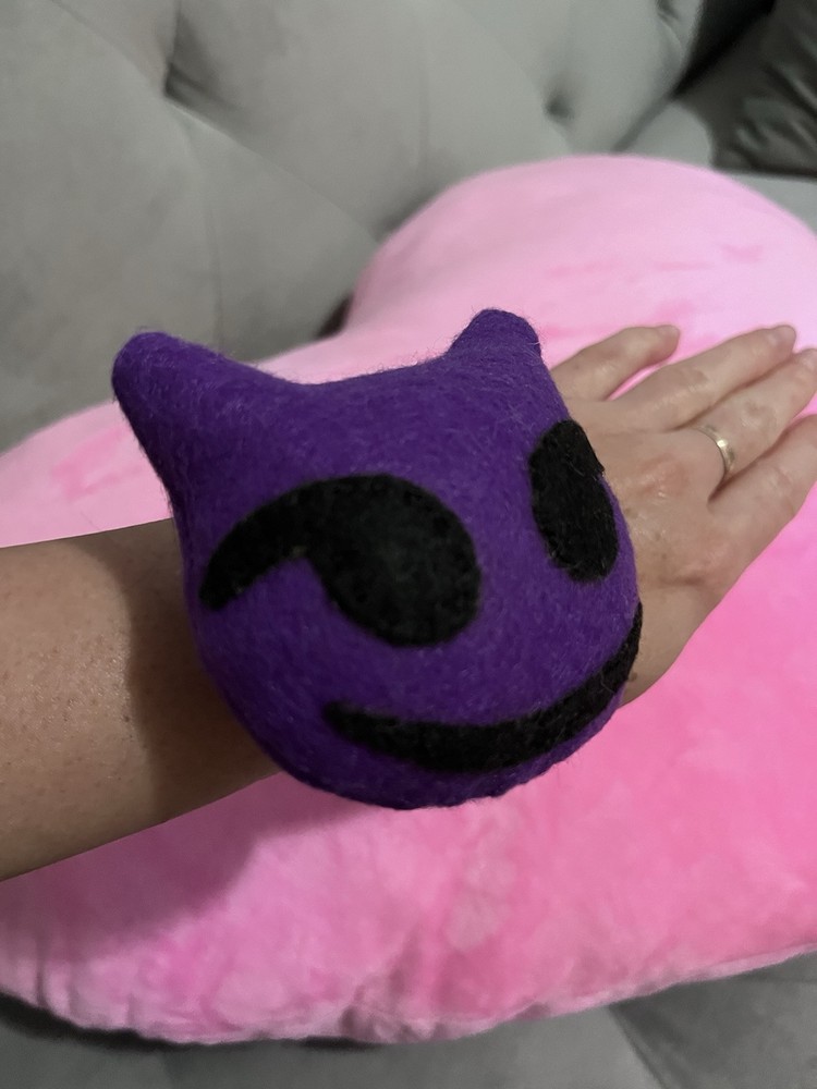 Emoji Magnetic Pincushion Smiling Devil