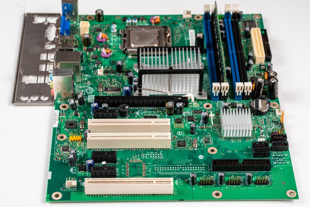 Retro Windows XP Gaming Motherboard ATX Intel Core 2 DDR2 w/Driver Disk CD