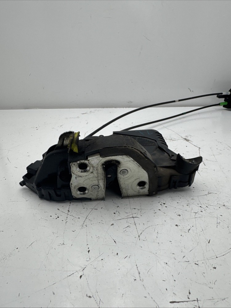 2007 TOYOTA PRIUS DRIVER SIDE FRONT Left DOOR LOCK ACTUATOR ASSEMBLY W/HANDLE