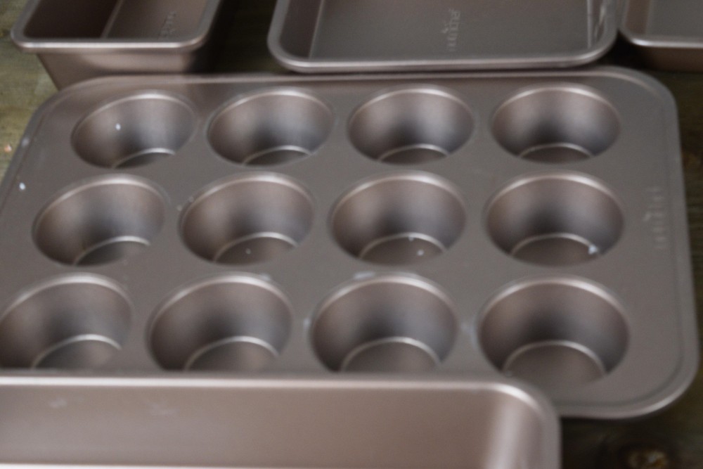 Nonstick Bakeware Set 7 Piece Muffin Loaf Round Square Rectangular Pans Bronze