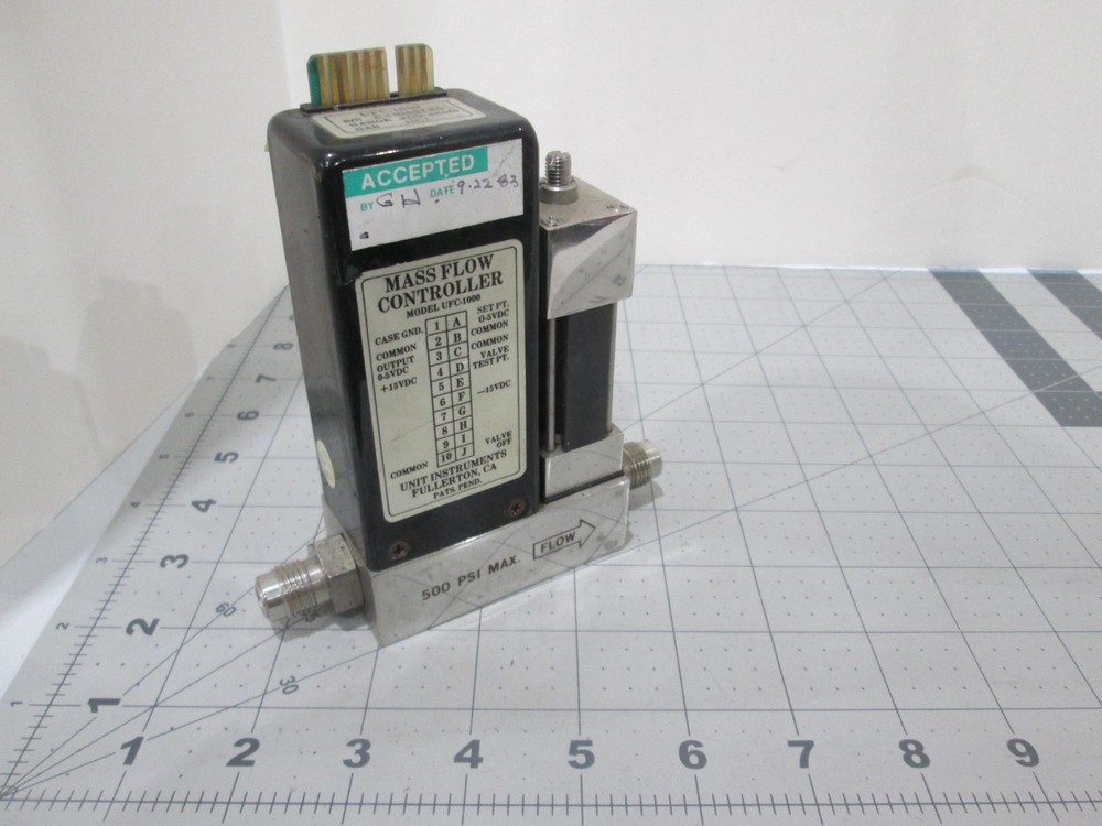 Unit, UFC-1000, Mass Flow Controller, HCL, 200 SCCM, Used