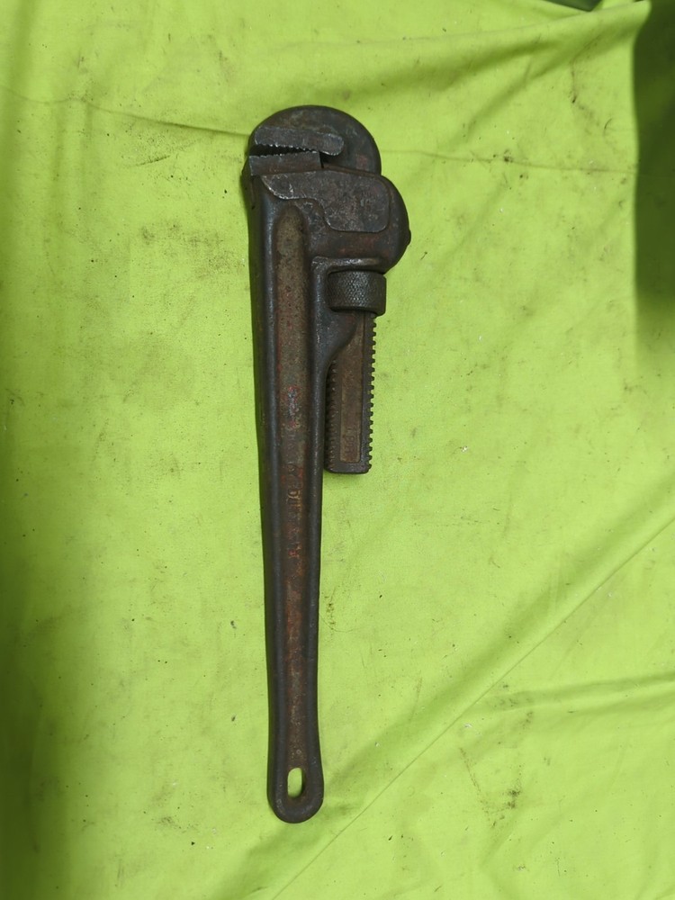 18 Inch Pipe Wrench