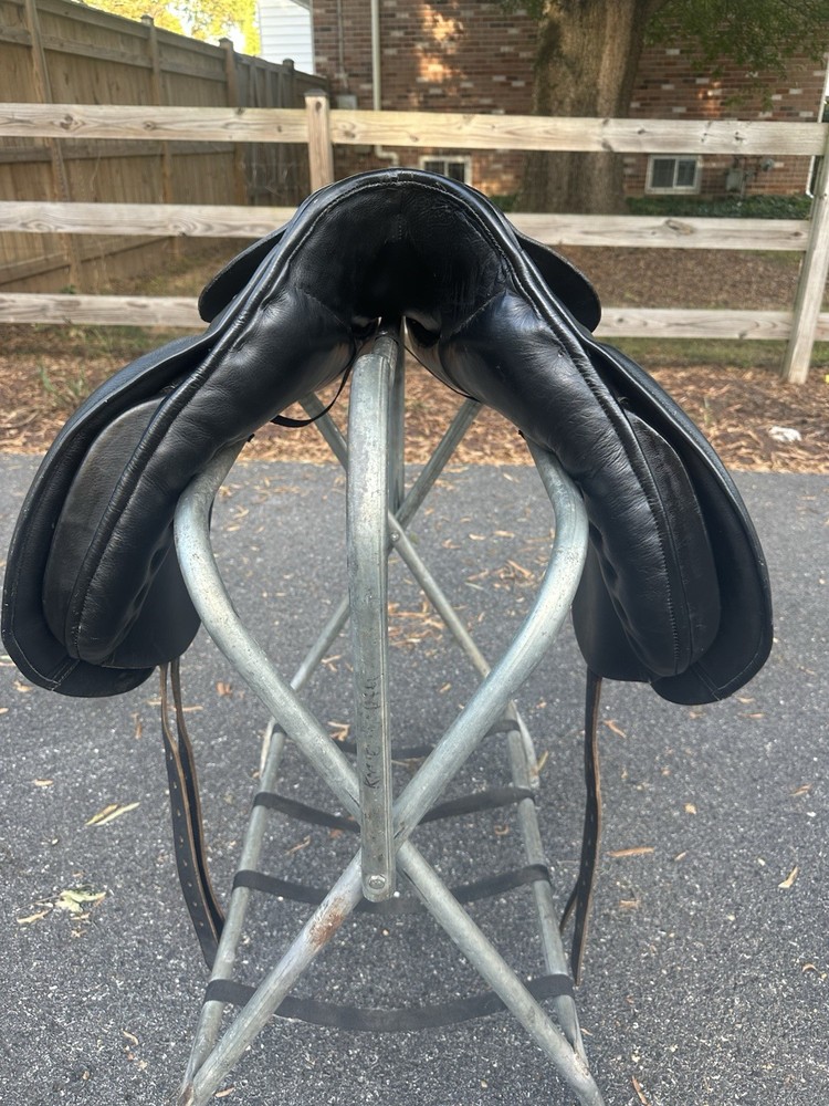 Dressage Saddle Black 17”