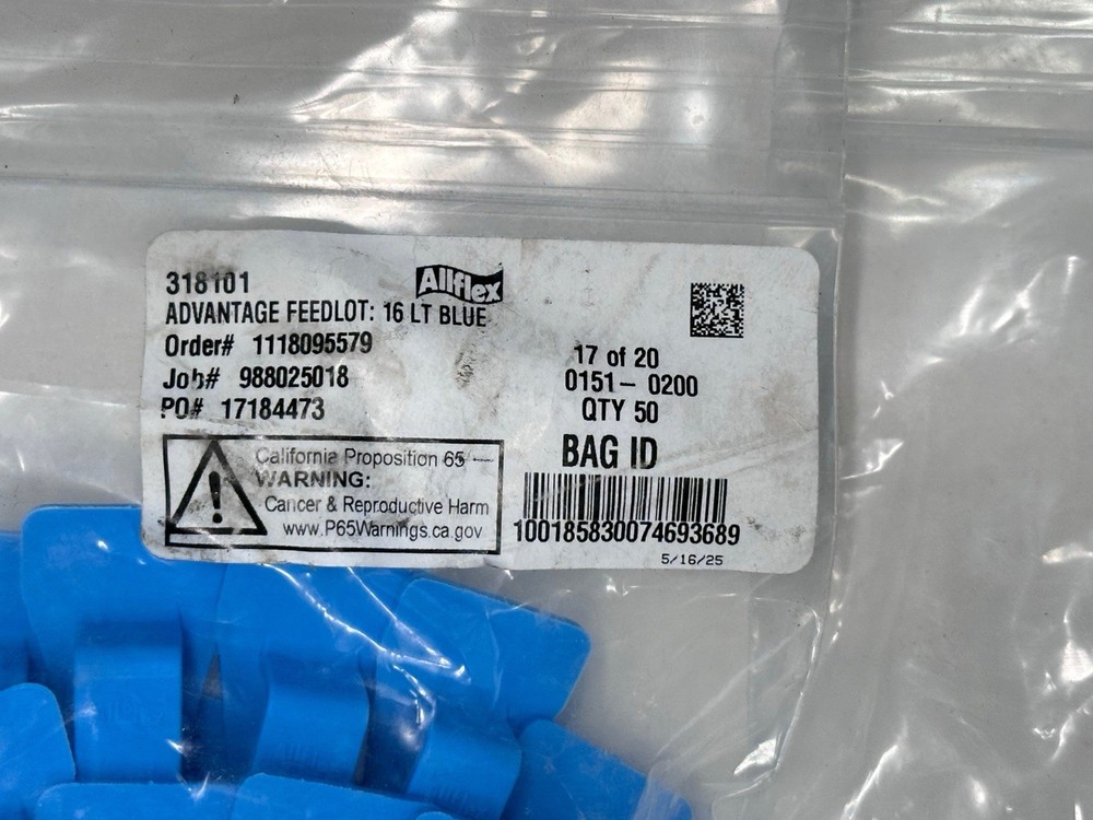 Allflex Advantage Feedlot Identification Ear Tags - 100 Pieces - Blue (318101)