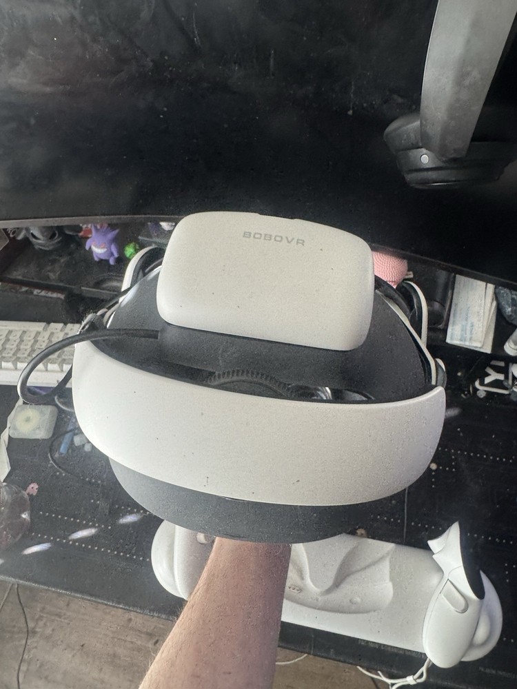 Oculus Quest 3S Virtual Reality and accessories