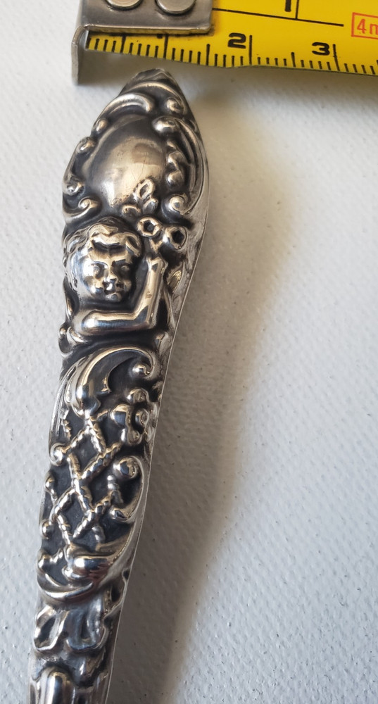 Vintage Sterling Silver Button Hook HALLMARKED Embossed Cherub Handle