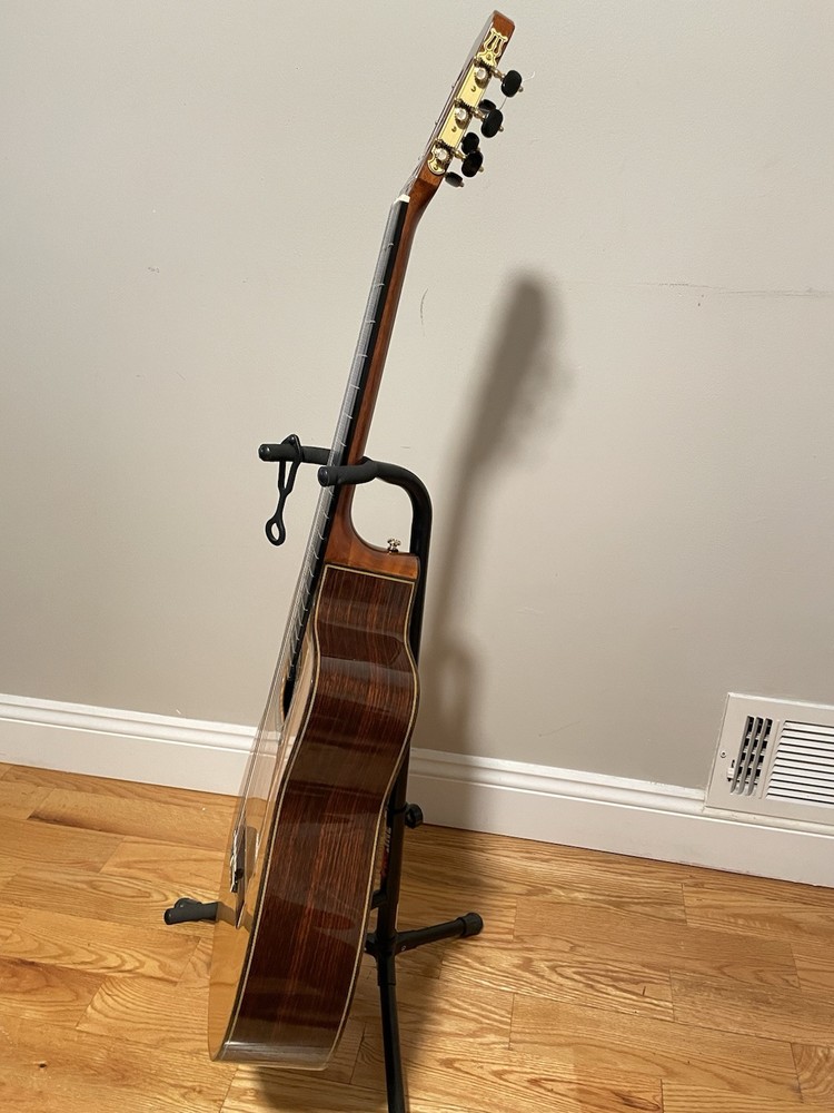 Classical guitar takamine Hirade EP-90