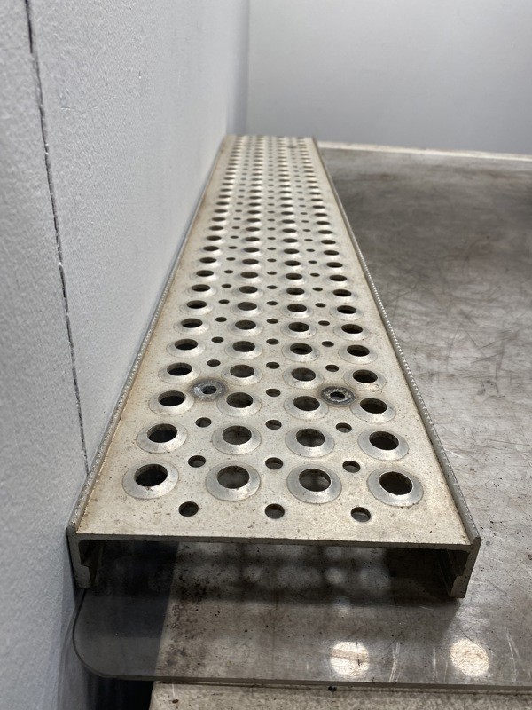 International Step (723-10802)