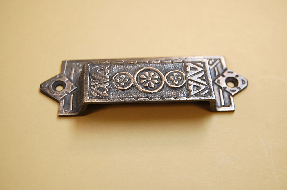 Great Vintage Design Victorian Drawer Pull-Bin Pull, Antique Brass Finish #404 H