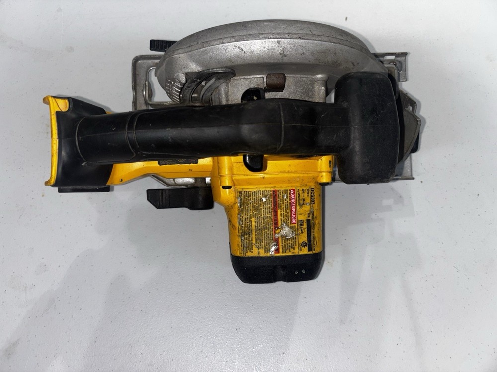 DEWALT DCS393 20V 6-1/2" Cordless Circular Saw - Tool Only