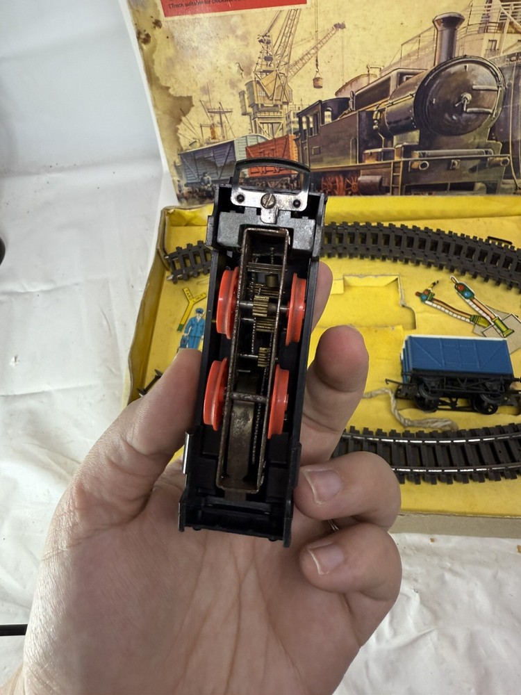 W/ KEY & BOX! Vintage Triang Railways Dockmaster Clockwork Train Set HO/OO RS.70