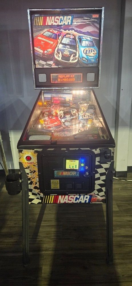 NASCAR Pinball Machine - Stern 2005 - 2972