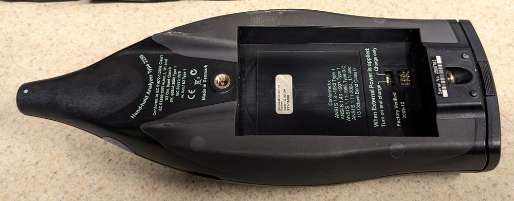 Bruel & Kjaer B&K 2250 Sound Level Meter Analyzer