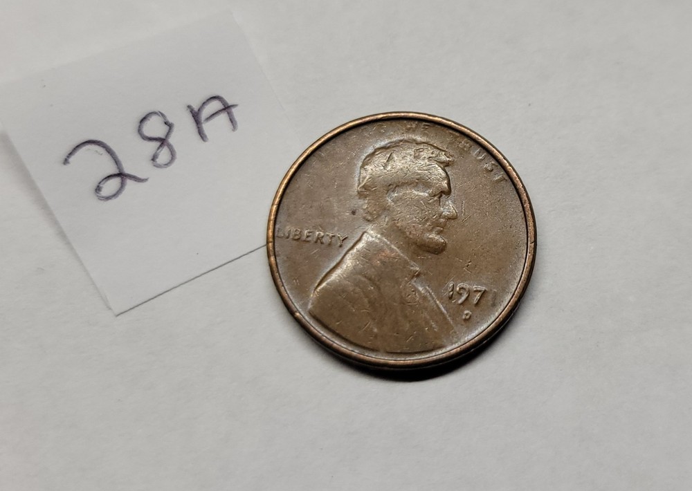 1971D LINCOLN PENNY ERROR ( GREASE STRIKE )28A