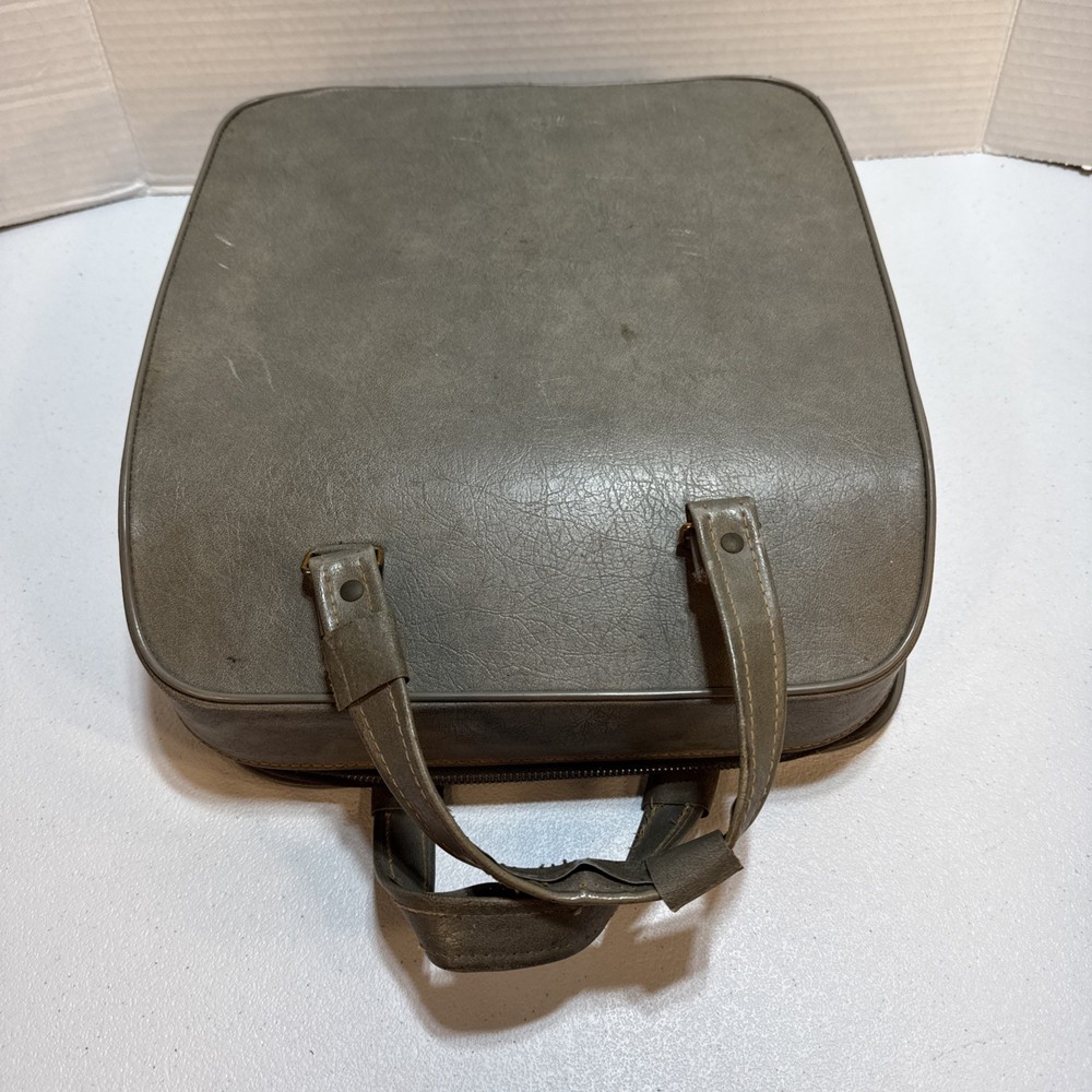 Typewriter Tower Chieftain III Beige Sears Model 871.1000 w/ Case